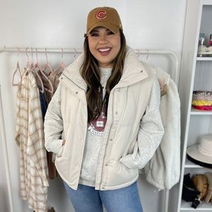 Abercrombie & Fitch puffer vest